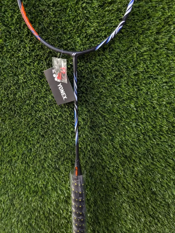 Yonex Badminton Racket With String - Image 3