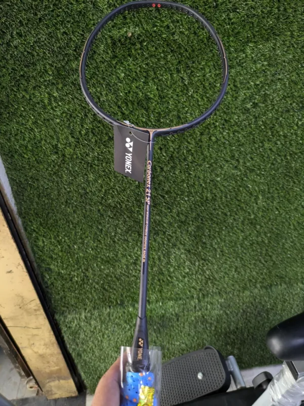 Yonex Carbonex 21-SP Badminton Racket With String - Image 3